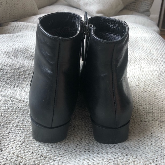 aquatalia weatherproof black leather bootie - Picture 3 of 4